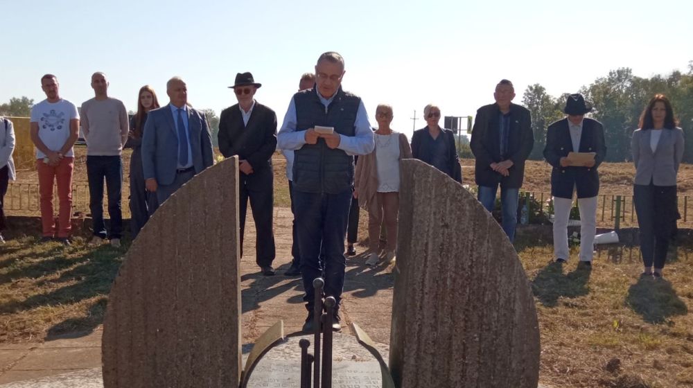 komemoracija u zasavici, spomen obelzje, izbeglicki transport kladovo-sabac